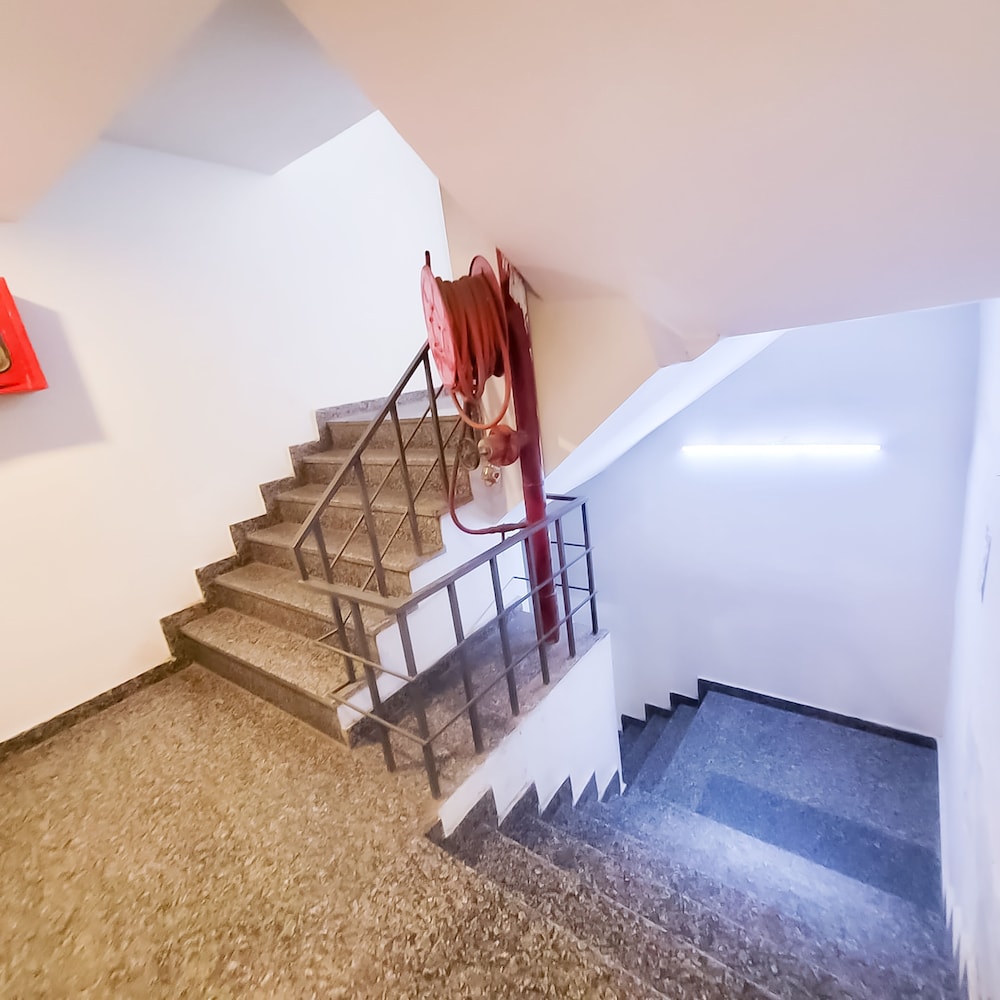 roomshala 150 happy inn vinod nagar