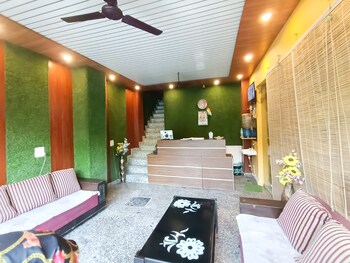 Roomshala 156 Hotel Mannat Inn,,2 star