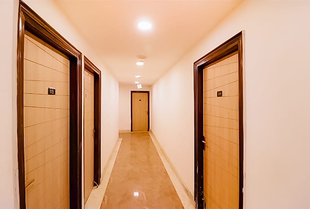 roomshala 173 hotel royal inn