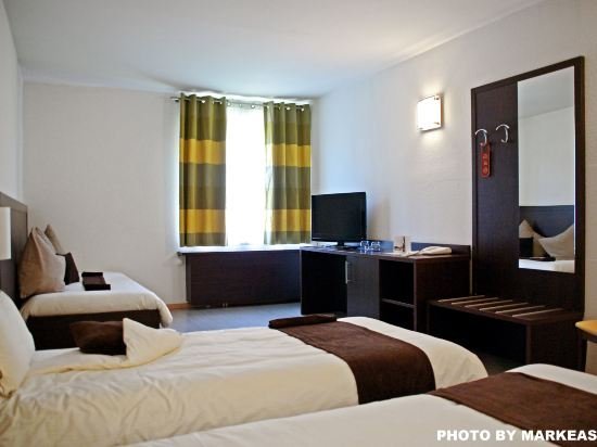 threeland hotel