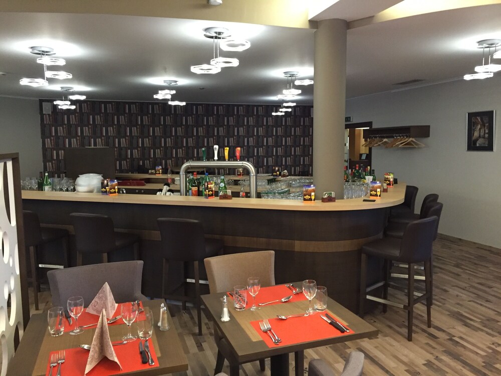 threeland hotel