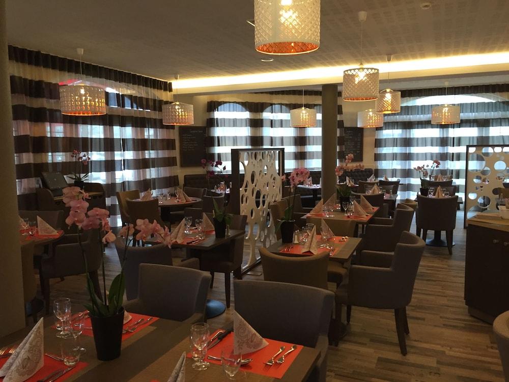 threeland hotel