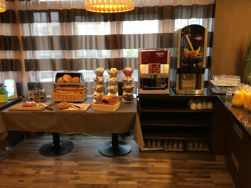 threeland hotel