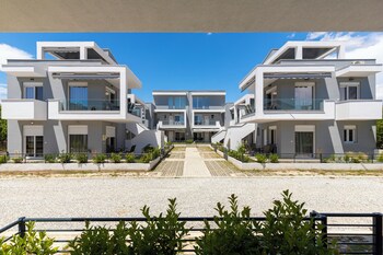 roxani residential complex