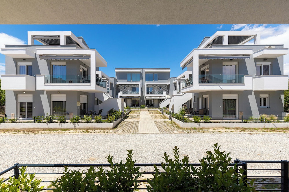 roxani residential complex