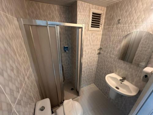 royal ezel hotel