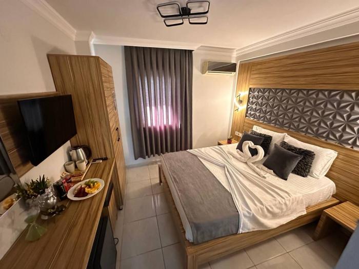 royal ezel hotel