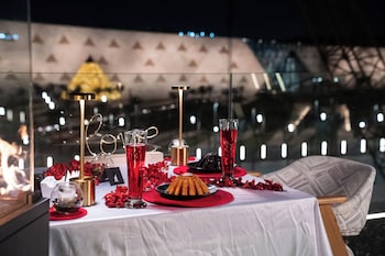 royal great pyramid inn