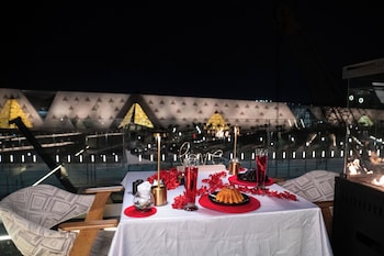 royal great pyramid inn