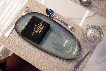 royal great pyramid inn