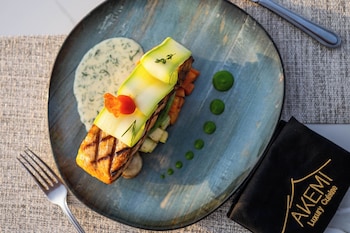 royal great pyramid inn