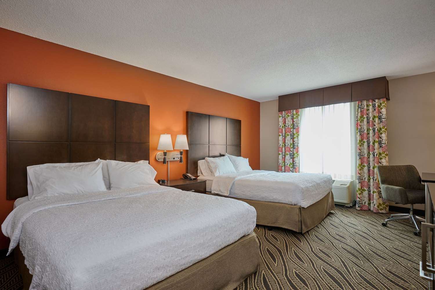 hampton inn evansville airport