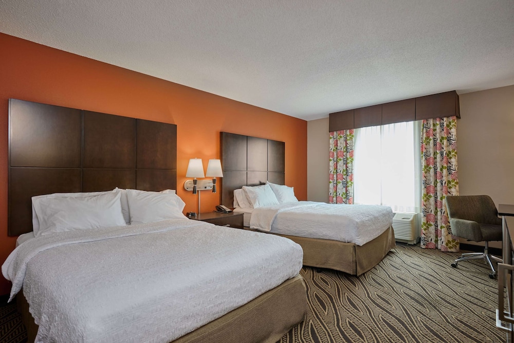 hampton inn evansville airport