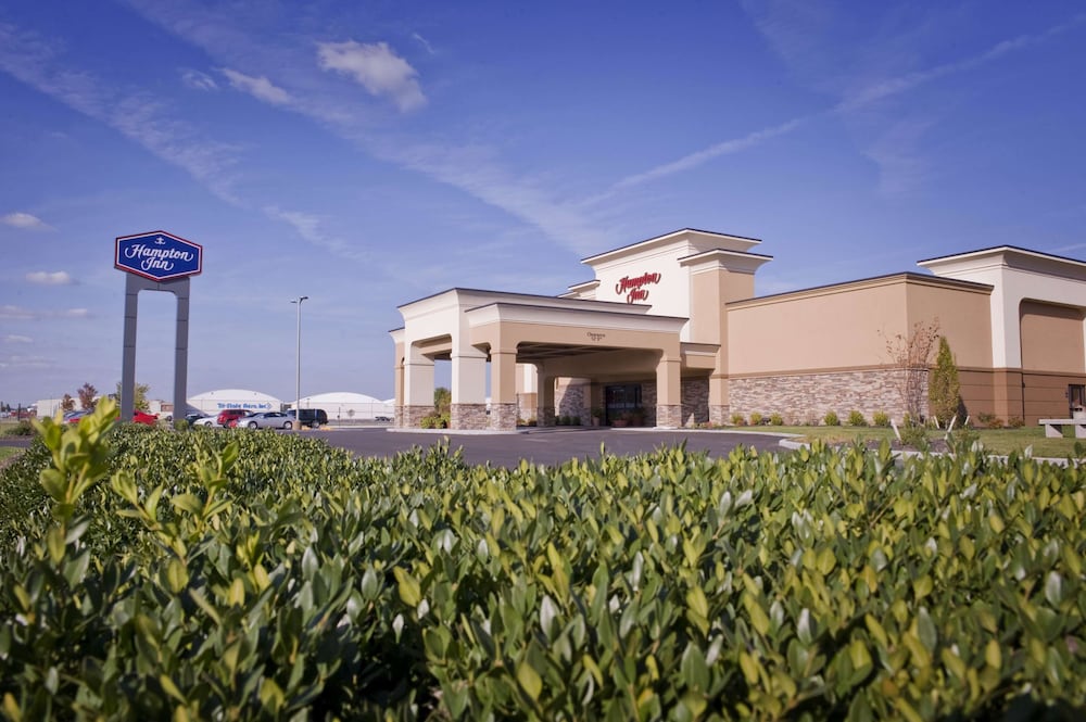 hampton inn evansville airport