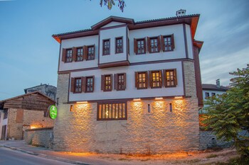saffronia 1900 boutique hotel