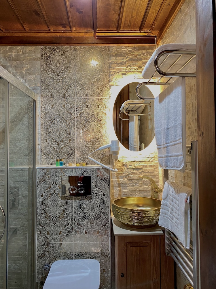 saffronia 1900 boutique hotel