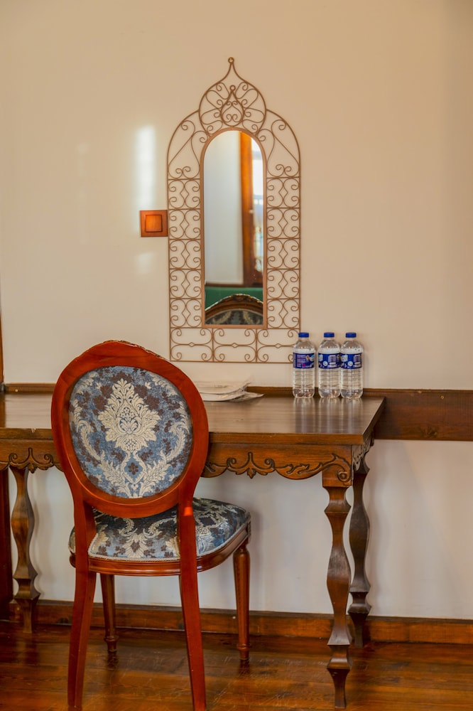 saffronia 1900 boutique hotel