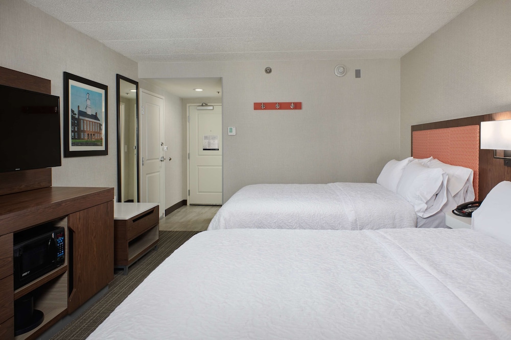hampton inn fairfax city
