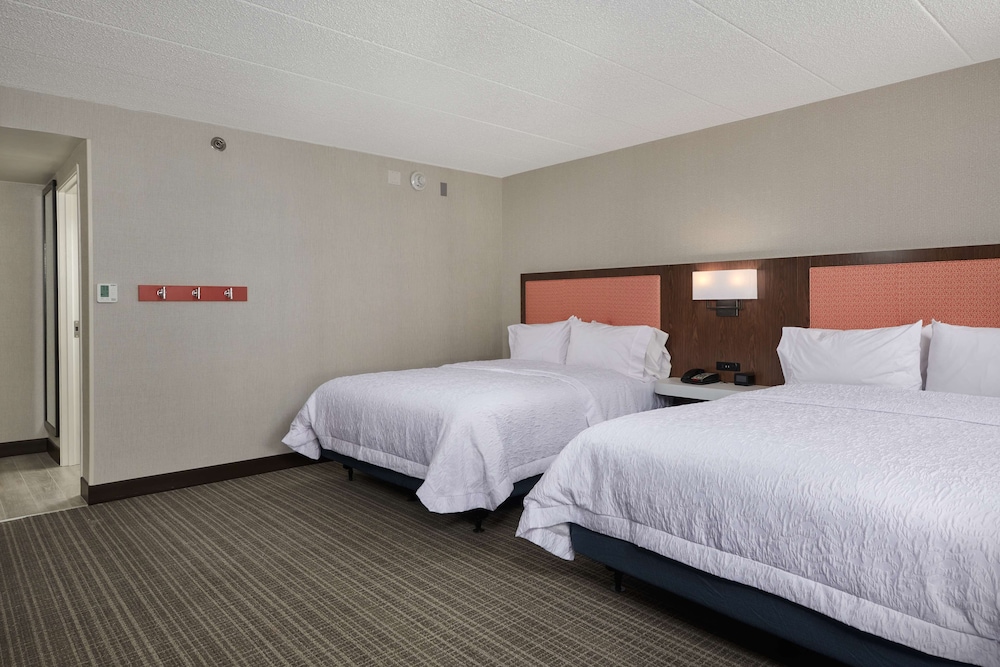 hampton inn fairfax city