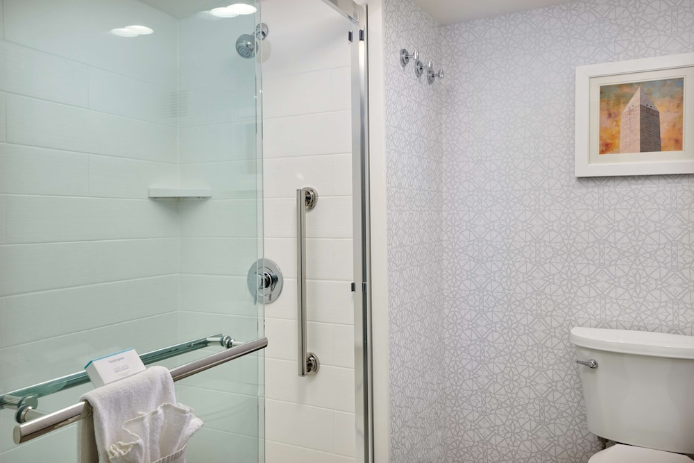 hampton inn fairfax city