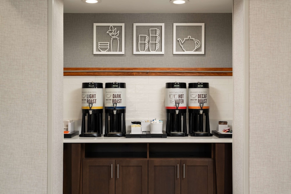 hampton inn fairfax city