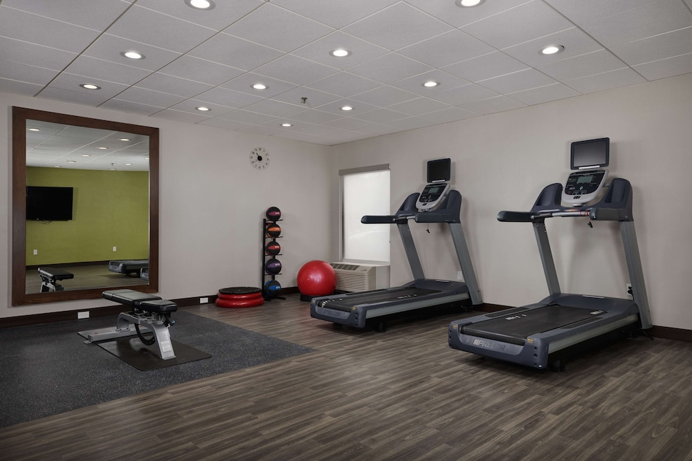 hampton inn fairfax city
