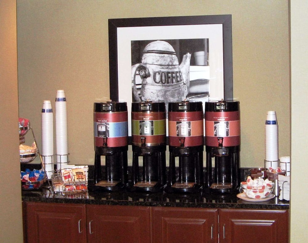 hampton inn fairfax city