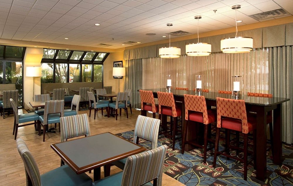 hampton inn fairfax city