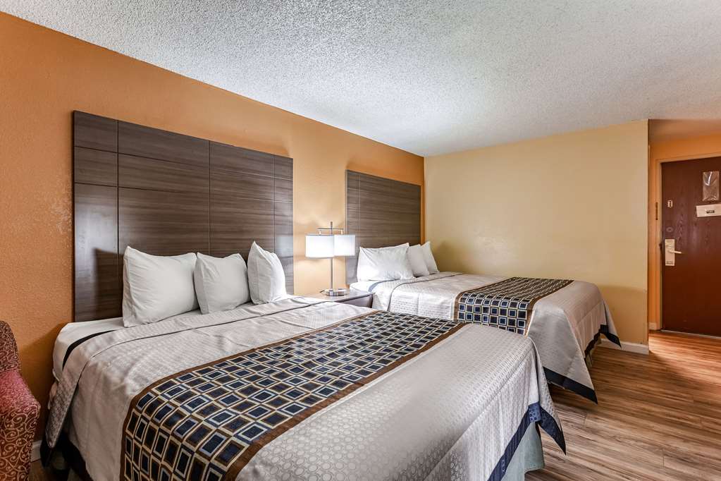 rodeway inn farmington