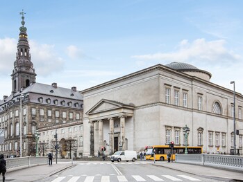 sanders downtown cph cozy 2 bdr apt near tivoli