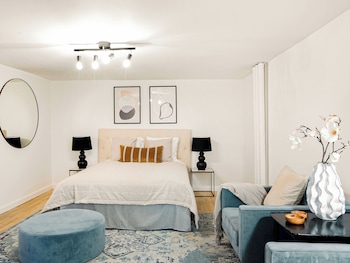 sanders downtown cph cozy 2 bdr apt near tivoli