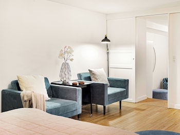 sanders downtown cph cozy 2 bdr apt near tivoli