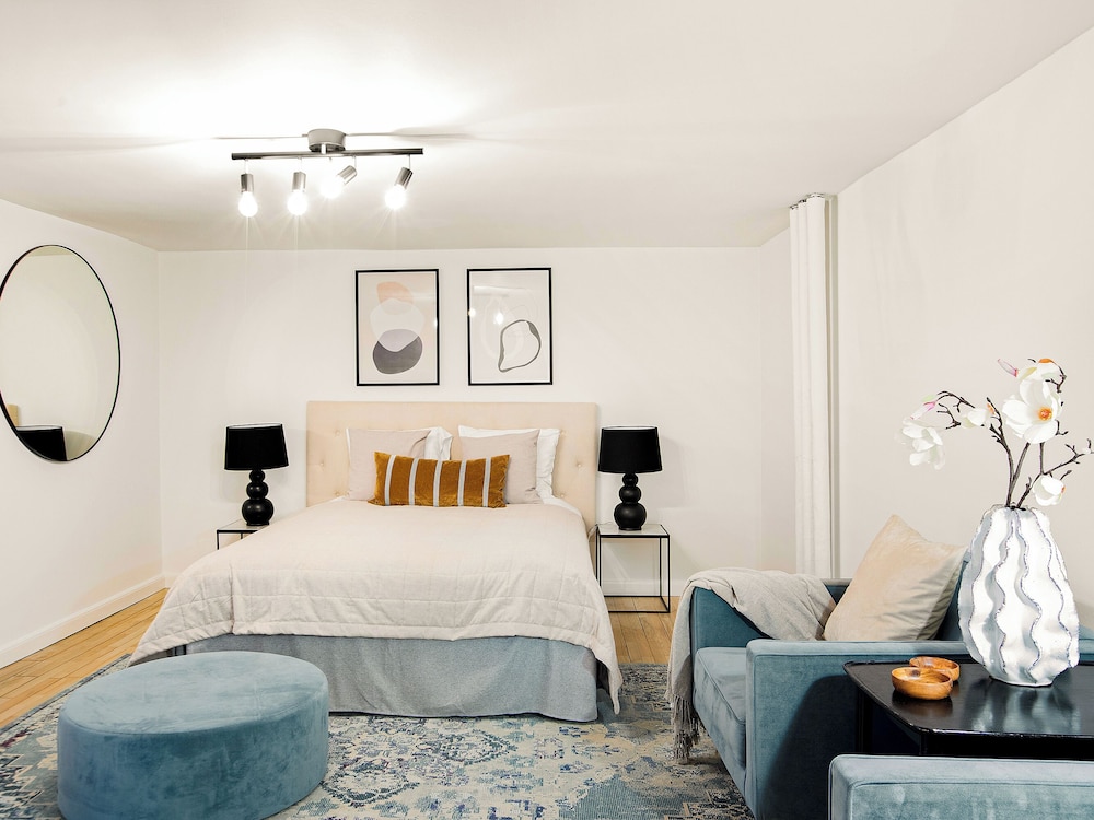 sanders downtown cph cozy 2 bdr apt near tivoli