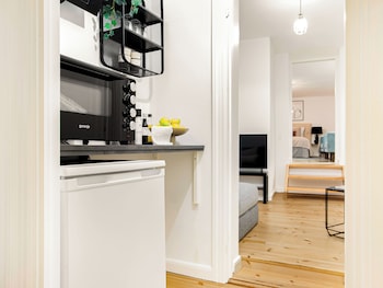 sanders downtown cph cozy 2 bdr apt near tivoli