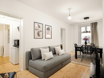 sanders downtown cph cozy 2 bdr apt near tivoli