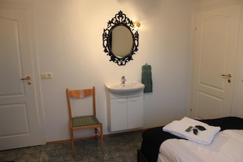 guesthouse arny