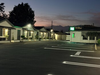 scenic motel