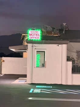 scenic motel