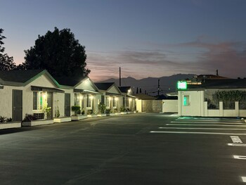 scenic motel