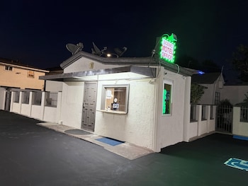 scenic motel