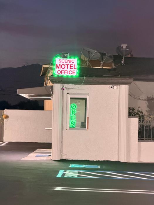 scenic motel
