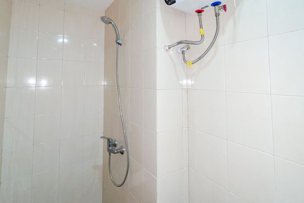 scenic studio apartment at vida view makassar