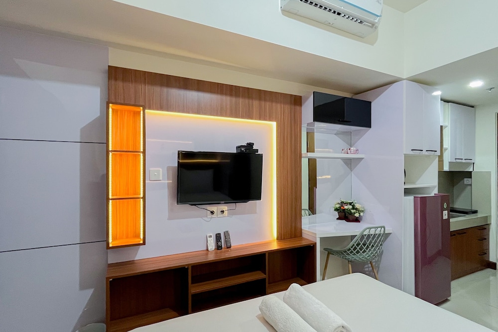 scenic studio apartment at vida view makassar