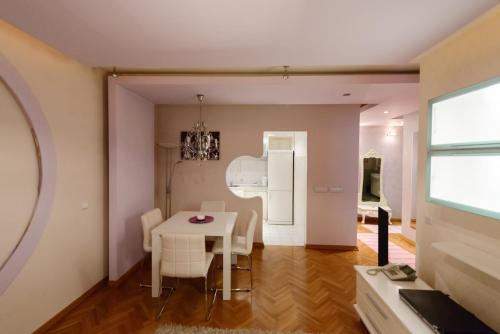 Garni Hotel Crystal,Kraljevo>>Kragujevac,4 star
