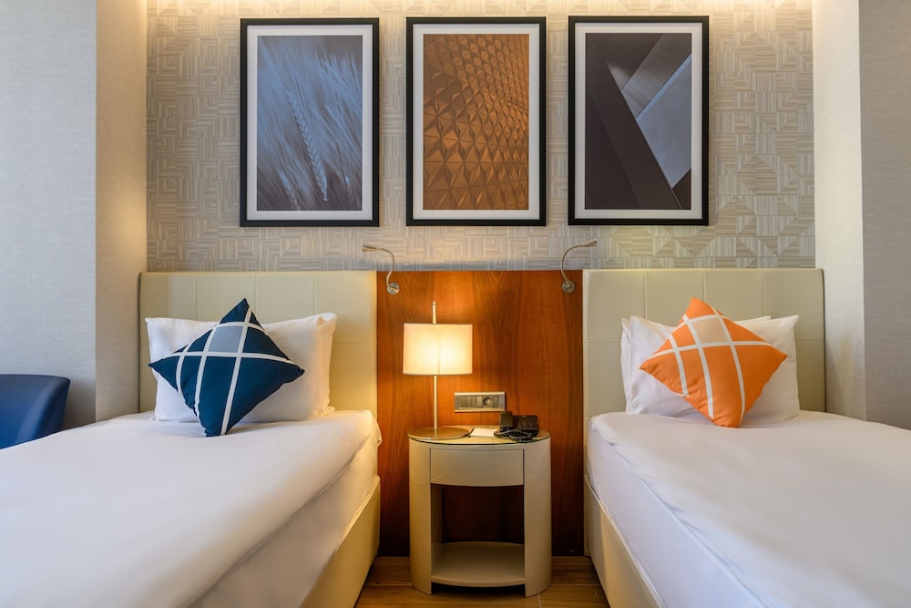 four points express by sheraton istanbul taksim square