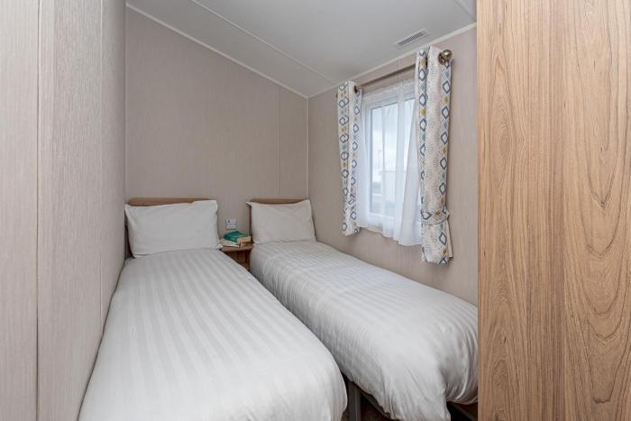 lyons woodlands hall hotel