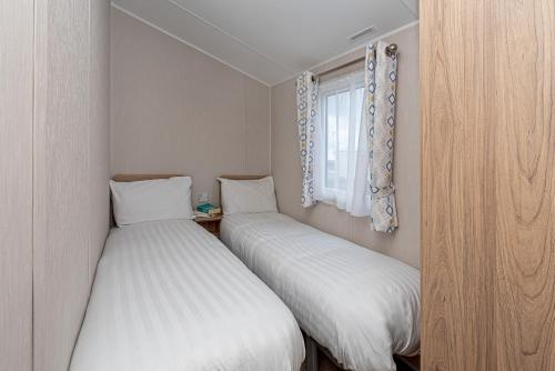 lyons woodlands hall hotel