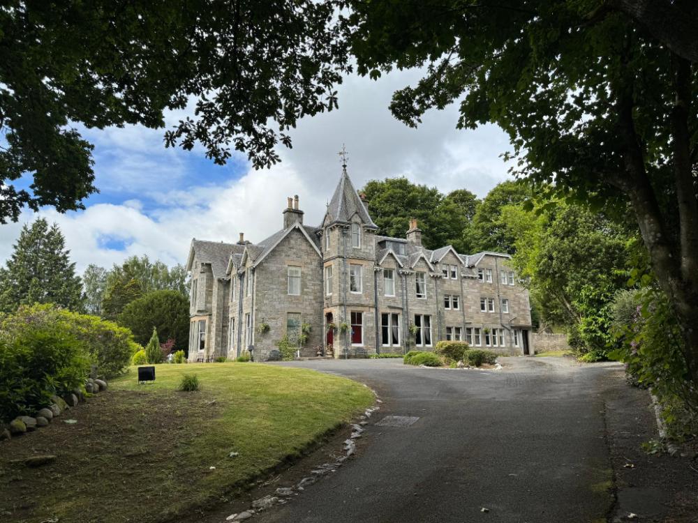 wellwood manor guest house