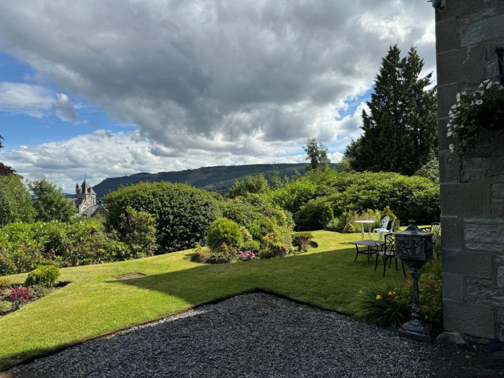 wellwood manor guest house
