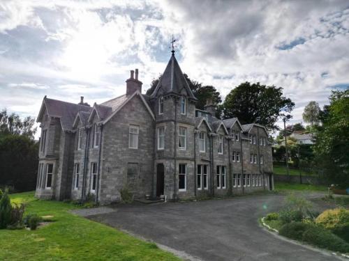 wellwood manor guest house